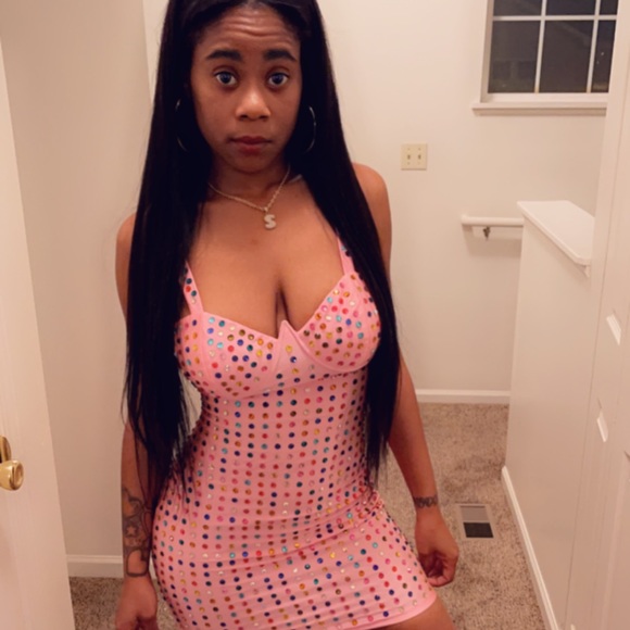 Dress - Picture 3 of 3